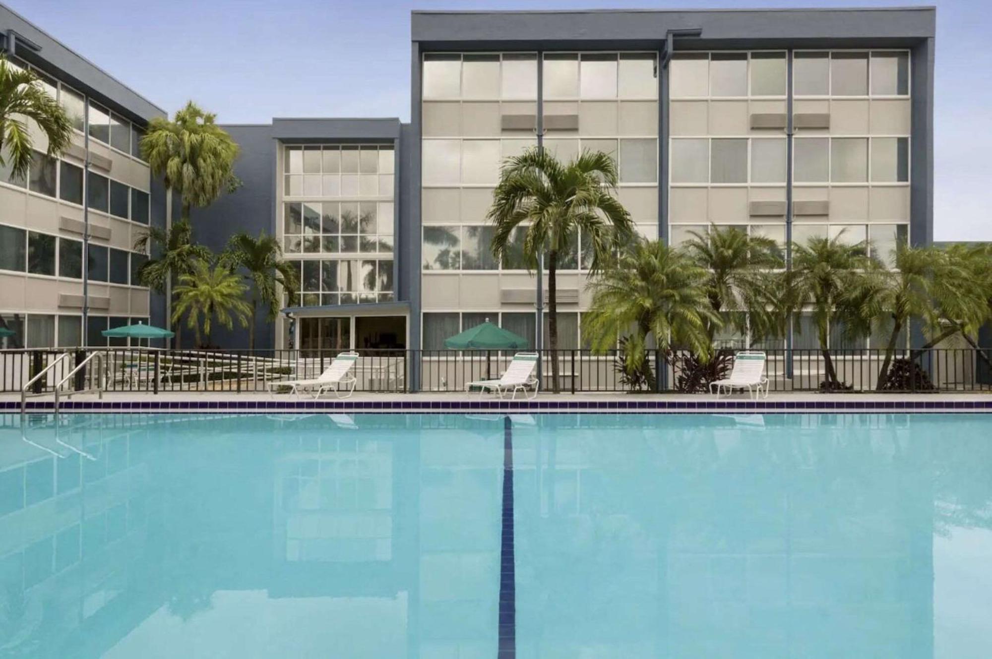 Envision Hotel Miami International Airport Medley Ngoại thất bức ảnh